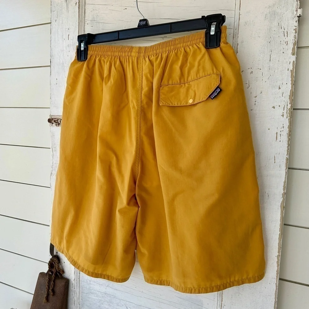 PATAGONIA, MENS, RELAXING & FLATTERING, SWIM TRUNKS. SIZE M
